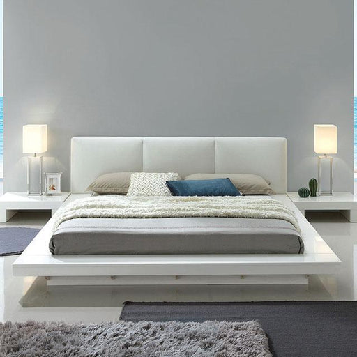 Christie Glossy White Cal.King, E,King, & Queen Bed image